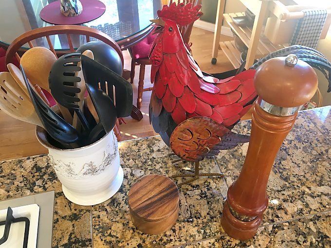 [KITCHEN ITEMS]