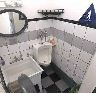 [LAVATORY]