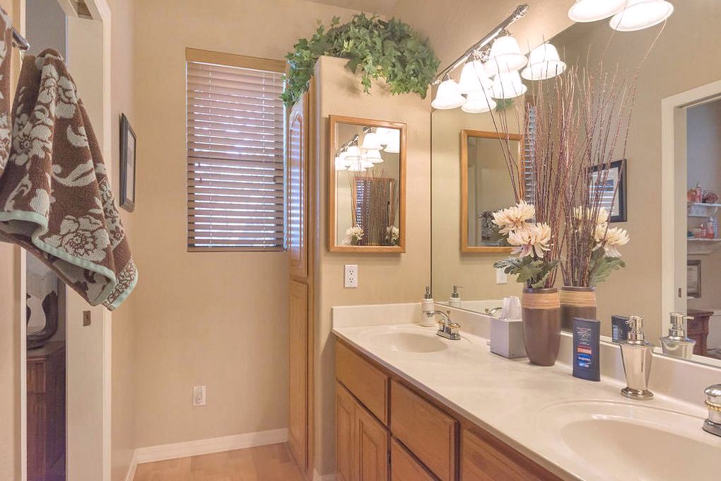 [MASTER BATH]
