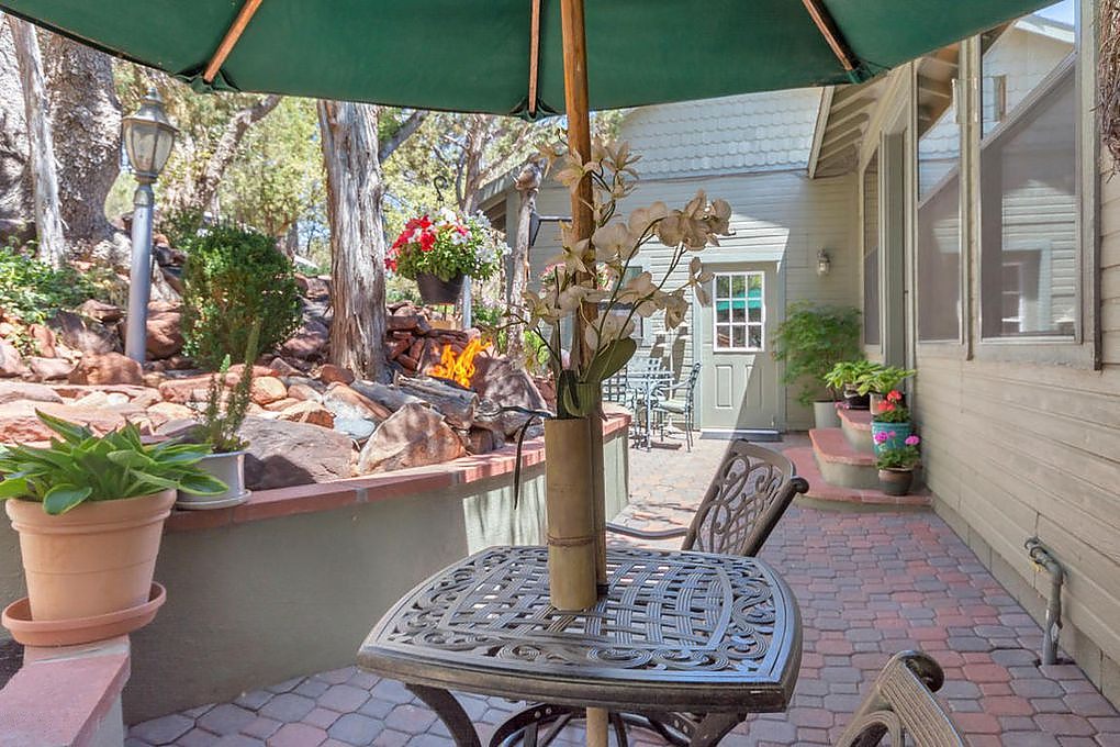 [PATIO]